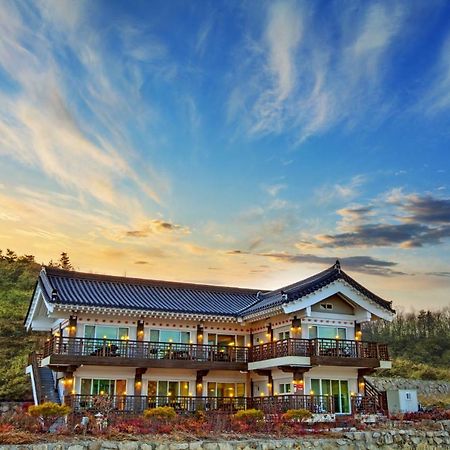 Starlight Journey Pension Gyeongju Exterior foto