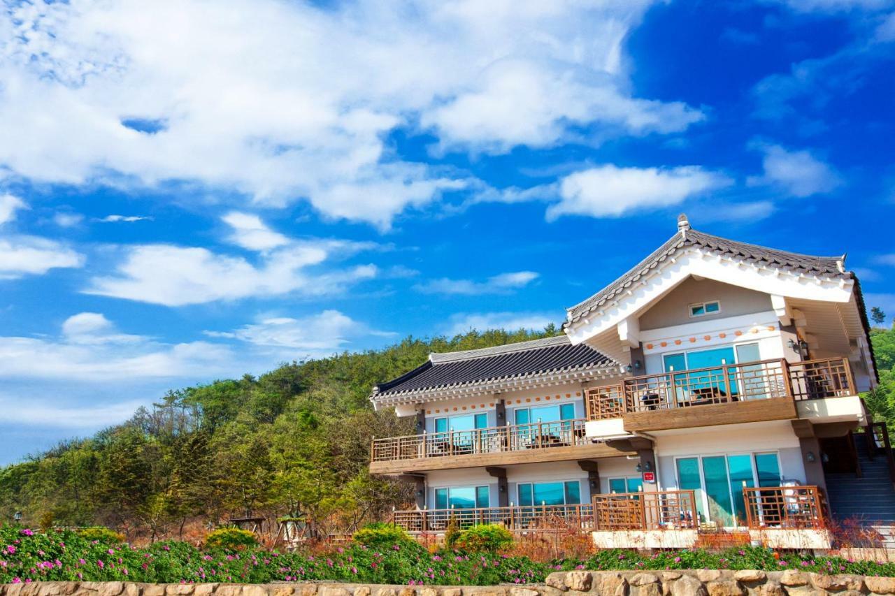 Starlight Journey Pension Gyeongju Exterior foto